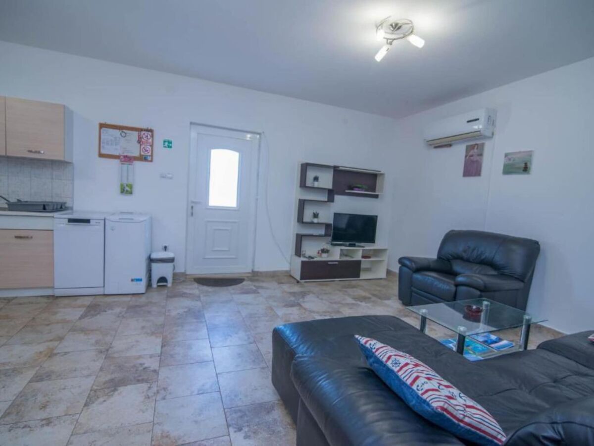 Apartment Apartments Bonic - Two Bedroom Apartment with Balcony