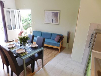 Apartment Apartments Roščić - Two Bedroom Apartment with Balcony - Features photo 16