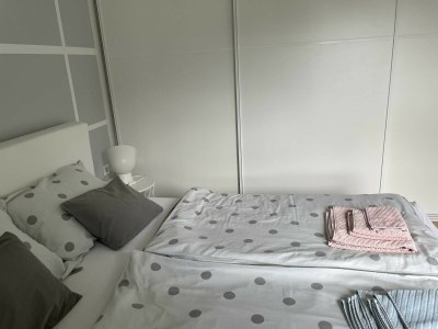 Apartment Modern & Charming - Free Private Parking - One Bedroom Apartment - Outdoor photo 16