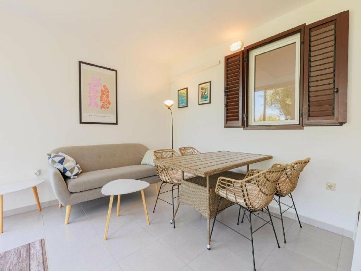 Apartment Lumbarda Resort Apartments - Comfort Two-Bedroom Apartment  D5 - Features photo 5