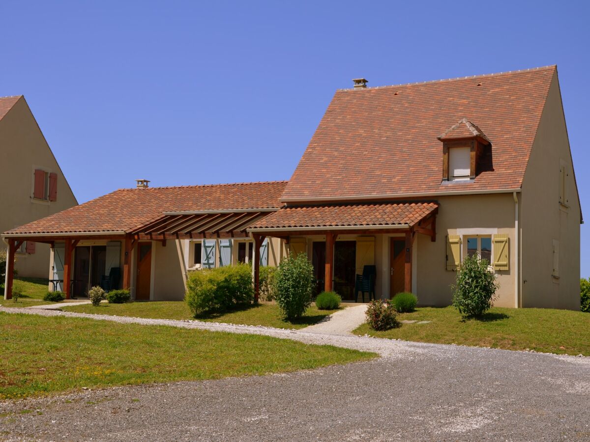 Holiday park Villa in Lanzac mit privatem Garten