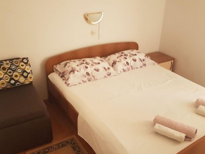 Apartment Apartments Danijela & Vlado - Two Bedroom Apartment with Balcony and Garden View - Features photo 9