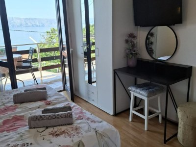Apartment Apartments Luka & Leona - Two Bedroom Apartment with Balcony Luka - Features photo 11