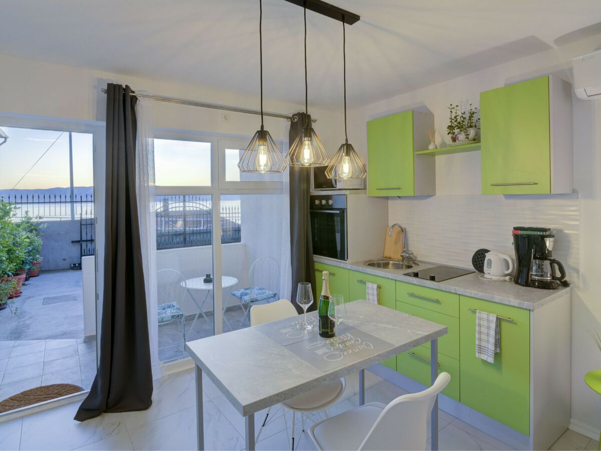Apartment Studio Apartment with Terrace Leona