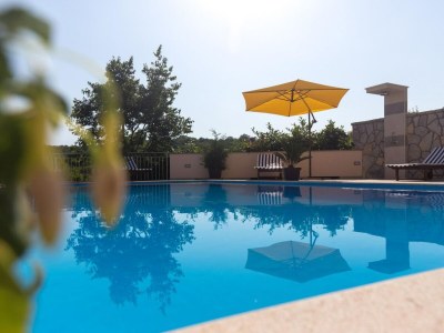 Apartment Two Bedroom Apartment with Balcony and Pool - Outdoor photo 18