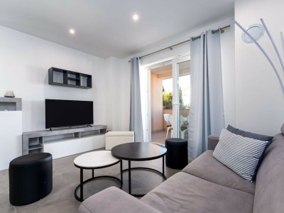 Apartment Apartment Baricevic - Two Bedroom Apartment with Balcony - Features photo 8