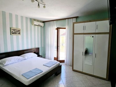 Apartment Apartments Željka - Studio Apartment with Terrace and a sea view (1) - Features photo 20