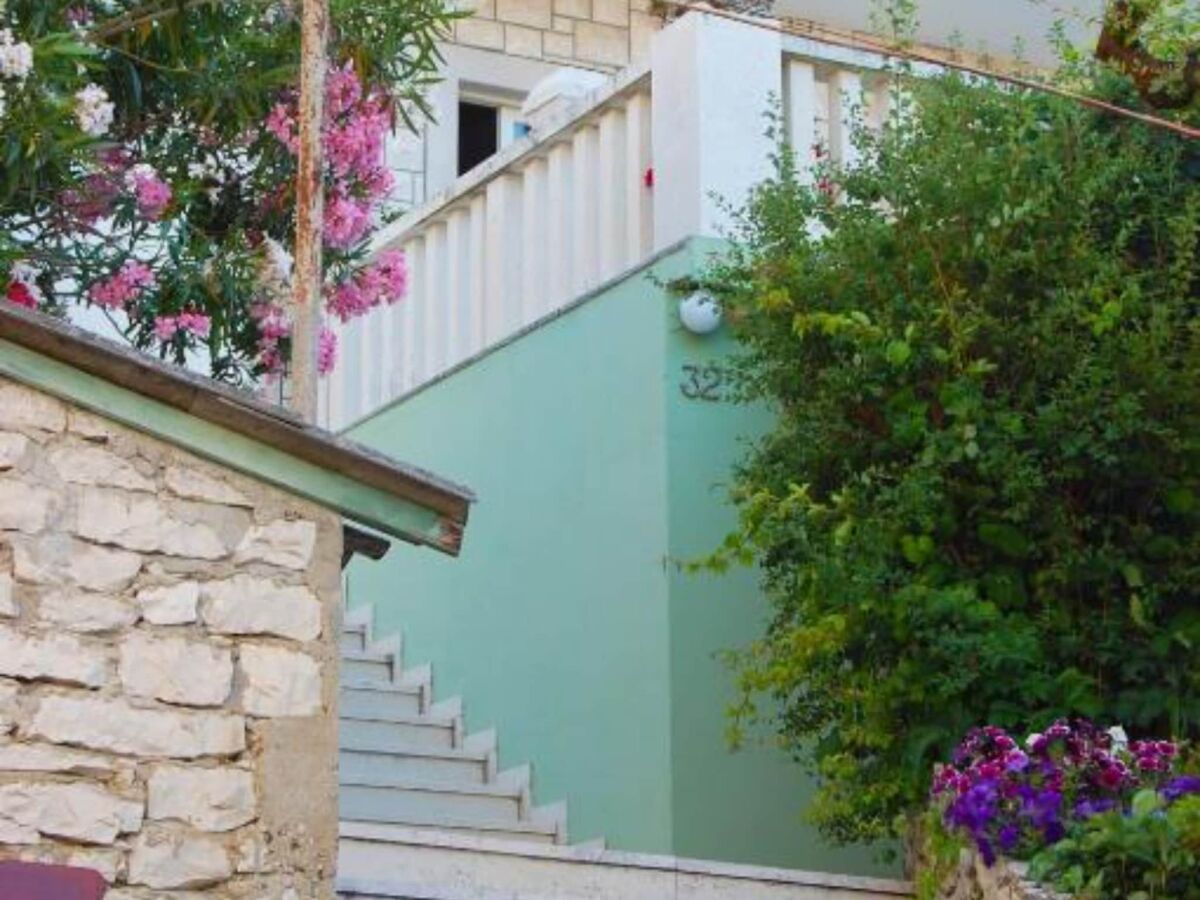 Apartment Apartment Jurišić Korčula - One Bedroom Apartment with Terrace - Outdoor photo 2