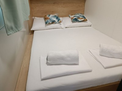 caravan Classic Two Bedroom Mobile Home with Sea View and Terrace - Features photo 19