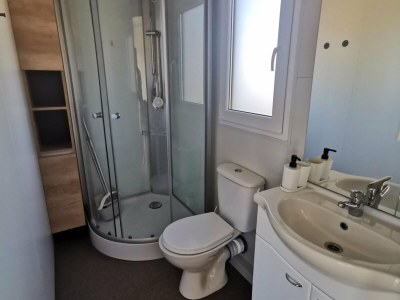 caravan Standard Two Bedroom Mobile Home with Sea View and Terrace - Features photo 23