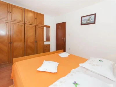 Apartment Apartment MAKS - 2 Bedroom - Features photo 11