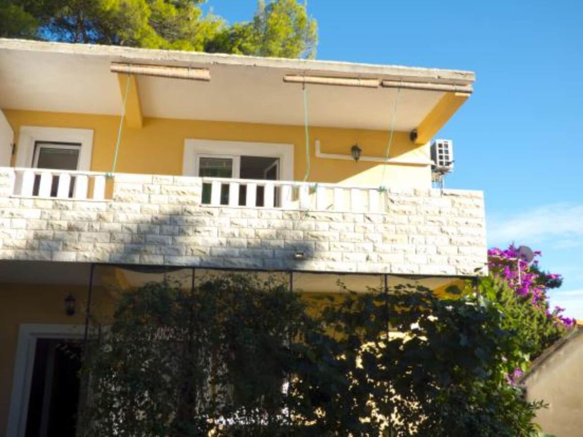 Apartment Beachfront Apartments Plaža - Two Bedroom Apartment A2