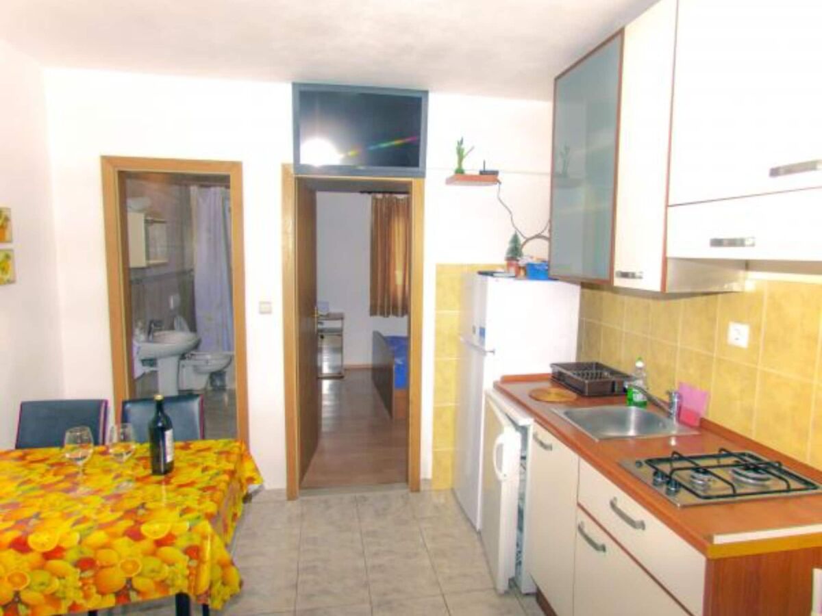 Apartment Beachfront Apartments Plaža - One Bedroom Apartment A3 - Features photo 5