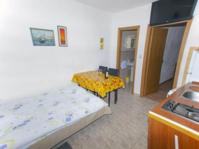 Apartment Beachfront Apartments Plaža - One Bedroom Apartment A3 - Features photo 7