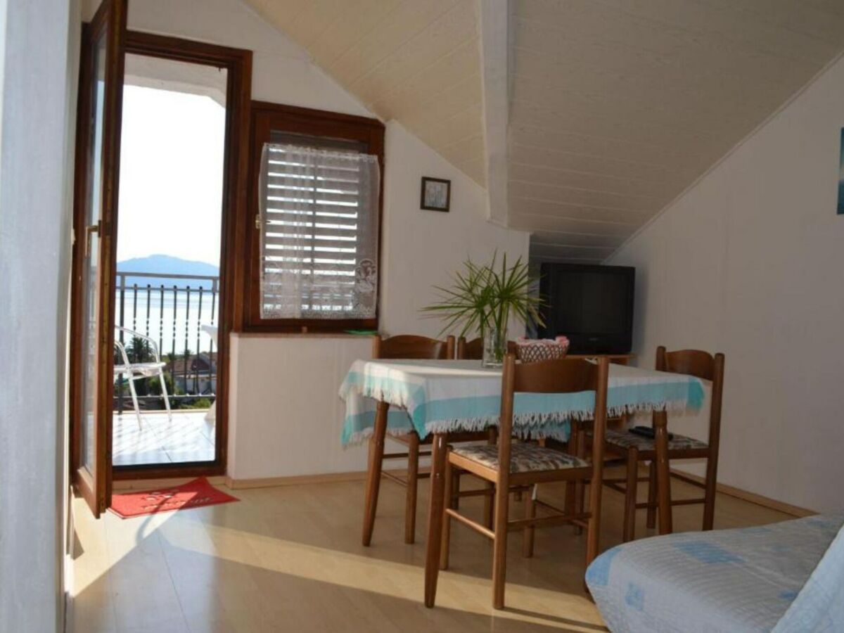 Apartment Two Bedroom Apartment with Terrace and Sea View 5 Lora