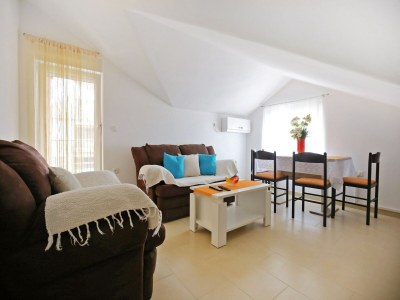 Apartment Apartments Kapetan -  Standard Studio Apartment with Terrace - Features photo 8