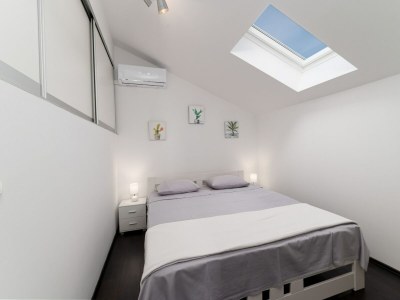 Holiday house Holiday Home Lea - Three Bedroom Holiday Home with Terrace and Sea View - Features photo 37