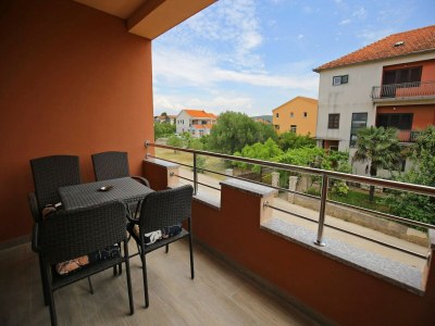 Apartment Apartments Kapetan - Comfort Studio Apartment with Terrace - Outdoor photo 2
