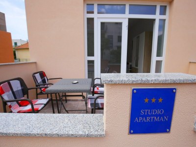 Apartment Apartments Kapetan - Comfort Studio Apartment with Terrace - Outdoor photo 6