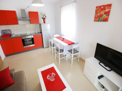 Apartment Apartments Kapetan - Comfort Studio Apartment with Terrace - Features photo 15