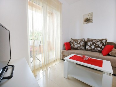 Apartment Apartments Kapetan - Two Bedroom Apartment with Terrace - Outdoor photo 6
