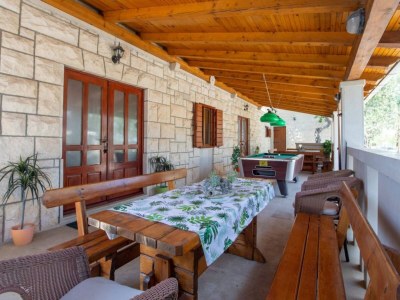 Holiday house Peaceful Island Haven with Pool, BBQ & Games Area - Four Bedroom Holiday Home - Outdoor photo 17
