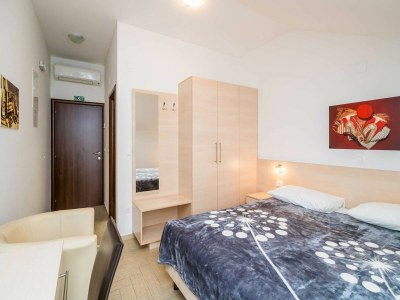 Apartment Villa Samba - Two Bedroom Apartment with Balcony and Sea View - Features photo 14