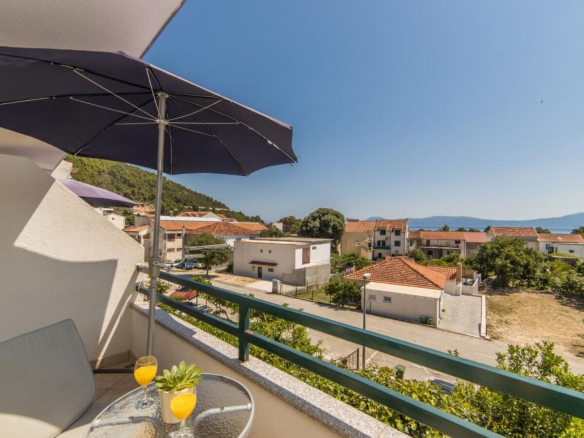 Apartment Apartments Nmn - Studio Apartment with Balcony 2