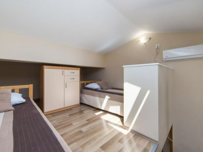 Apartment Apartments Nmn - Studio Apartment with Balcony 3 - Features photo 17