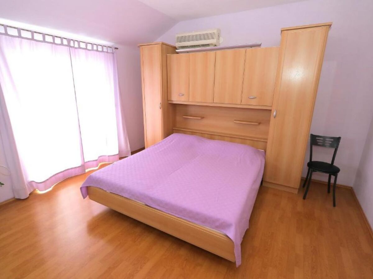Apartment Apartments Trogrlić - Studio with Balcony and Sea View - Features photo 5