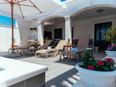 Apartment Apartments Trogrlić - Studio with Balcony and Sea View - Outdoor photo 11