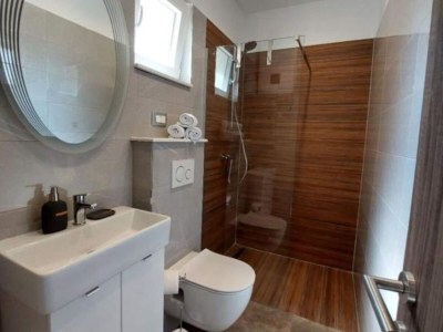 Villa Villa Tamaris - Two Bedroom Holiday Home with Terrace and Swimming pool - Features photo 7
