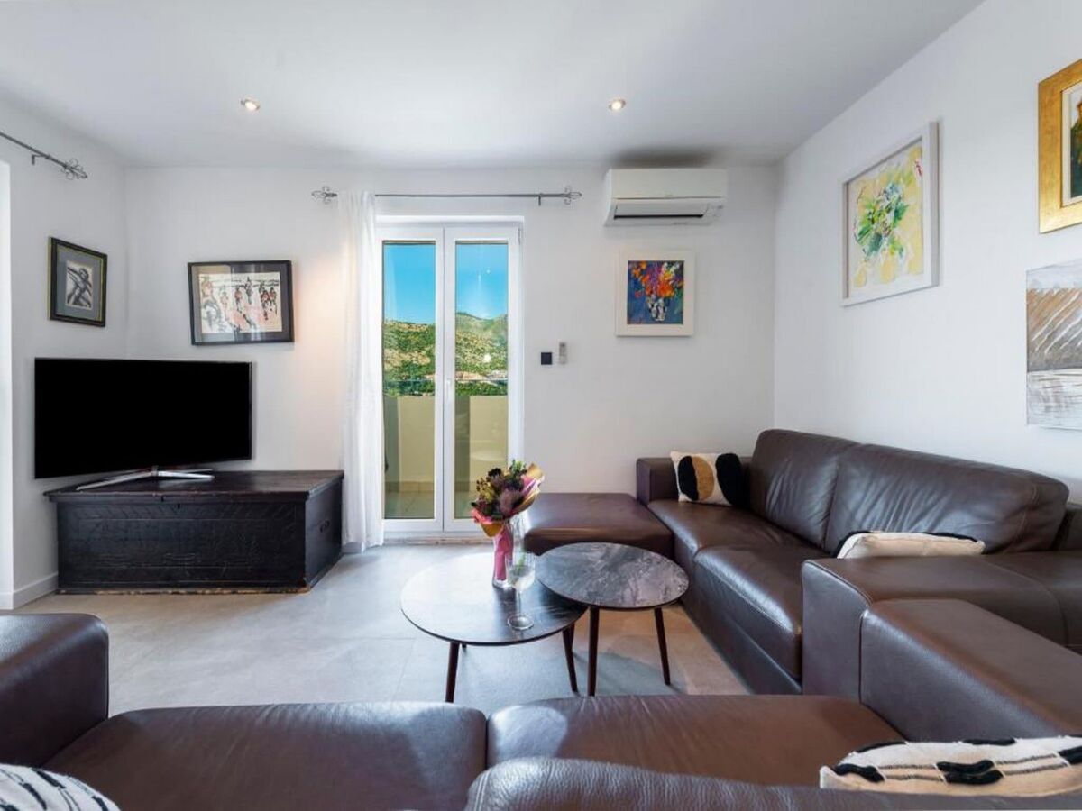Apartment Apartments Meri & Karla - Two Bedroom Apartment with Balcony and Bridge View