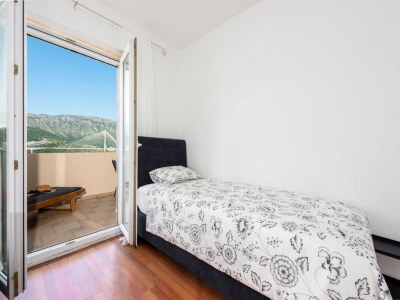 Apartment Apartments Meri & Karla - Two Bedroom Apartment with Balcony and Bridge View - Features photo 18