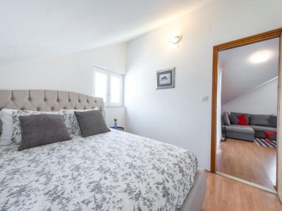 Apartment Apartments Meri & Karla - Two Bedroom Apartment with Balcony and Sea View - Features photo 18