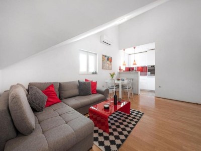 Apartment Apartments Meri & Karla - Two Bedroom Apartment with Balcony and Sea View - Features photo 19