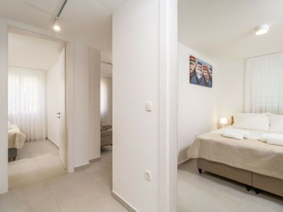 Apartment Modern City Escape - Two Bedroom Apartment with Balcony - Features photo 9
