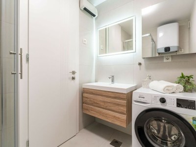 Apartment Modern City Escape - Two Bedroom Apartment with Balcony - Features photo 19