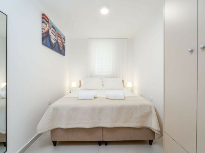 Apartment Modern City Escape - Two Bedroom Apartment with Balcony - Features photo 32