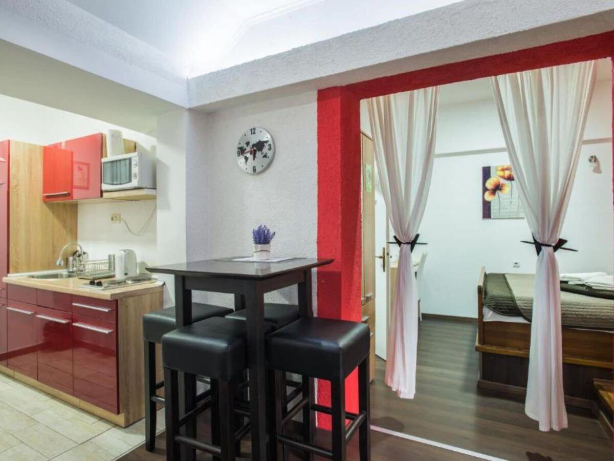 Apartment Studio Apartment with Terrace and Pool - Features photo 4