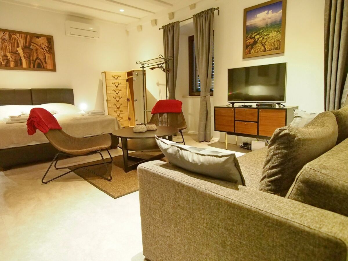 Apartment Studio Apartment (Elegant)