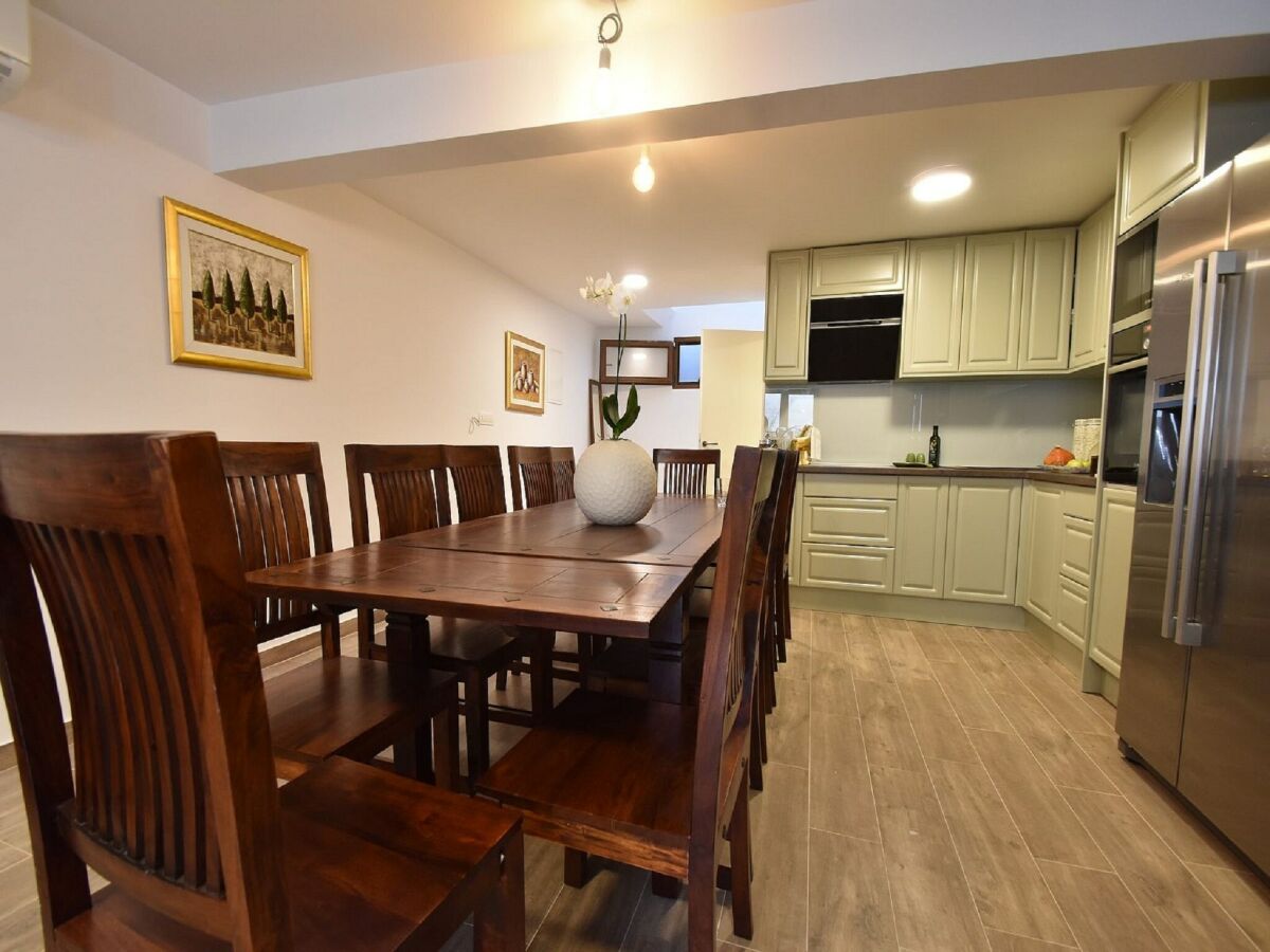 Apartment Apartment Mandika - One Bedroom Apartment - Features photo 3