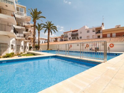 Apartment Villa in Nerja near Burriana Beach & Pool - Outdoor photo 3