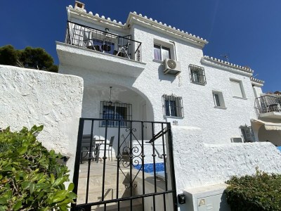 Holiday house Reihenhaus in Nerja mit Pool und Meerblick - Outdoor photo 17
