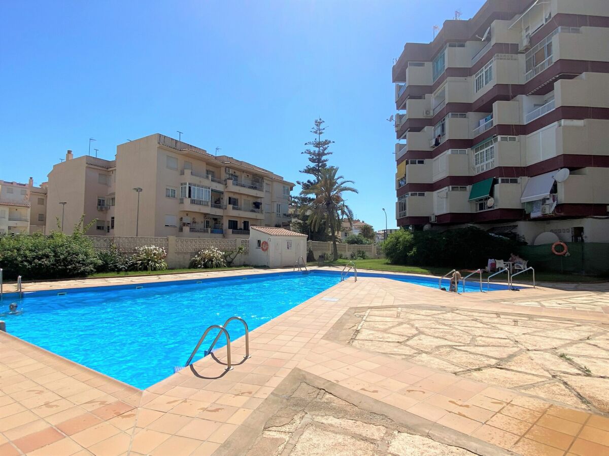 Apartment Apartment in Nerja with Sea Views & Pool - Outdoor photo 3