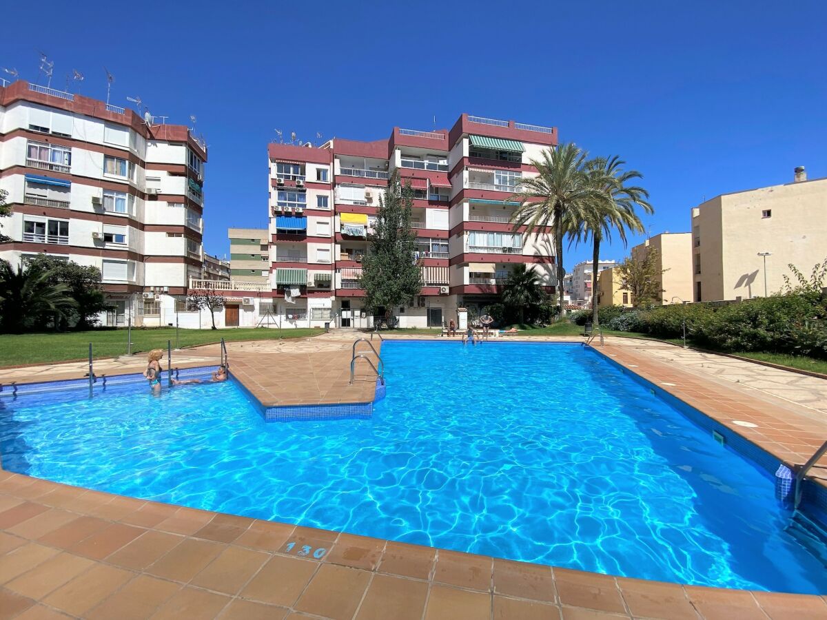 Apartment Apartment in Nerja with Sea Views & Pool - Outdoor photo 5