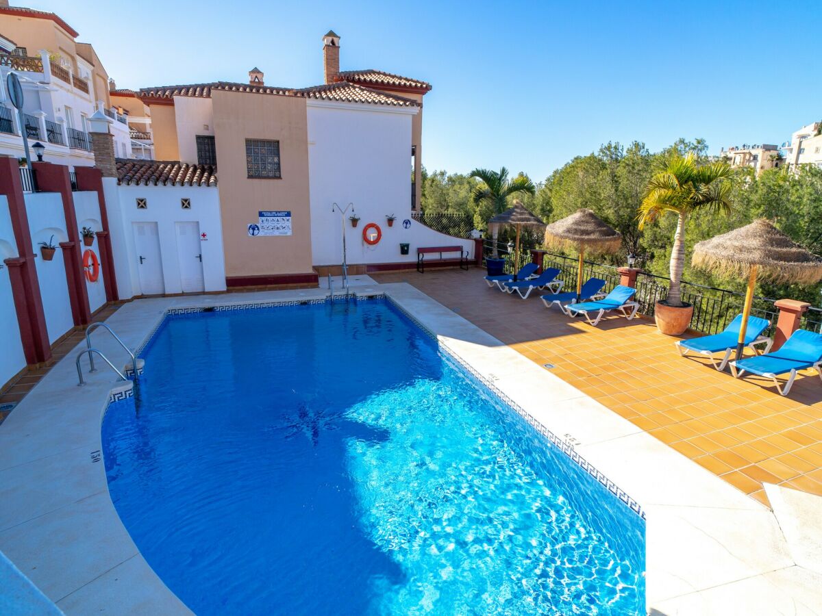 Apartment Apartment in Nerja near Burriana Beach - Outdoor photo 4