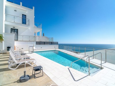Apartment Holiday Home in Nerja with Sea Views in Eastern Costa del Sol - Apartment