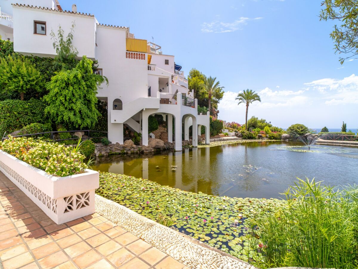 Apartment Holiday Home in Nerja with Sea Views - Outdoor photo 3