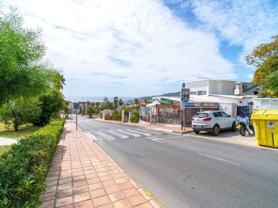 Apartment Villa in Nerja with Private Pool & Jacuzzi - Outdoor photo 27